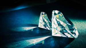 light_reftracting_through_two_diamonds