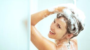 woman using colour shampoo lead