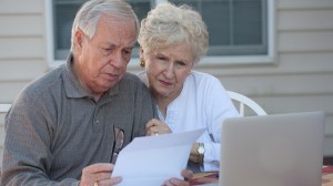 older_couple_in_financial_trouble_CSLR_lead