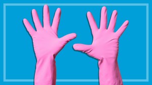 hands in rubber cleaning gloves